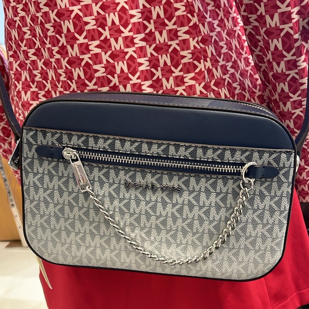 Michael Kors Jet Set Lg Ombré Signature Logo East West Crossbody Body
Navy 
NWT - Picture 9 of 16